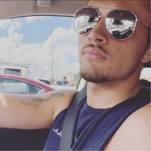 Meet your Posher, Tanner